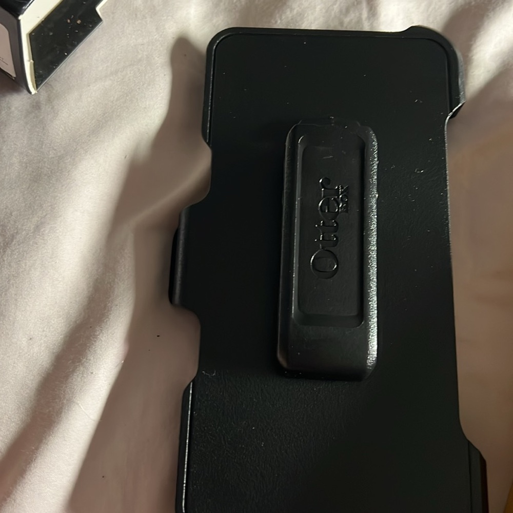 Otter Box - Picture 4 of 6